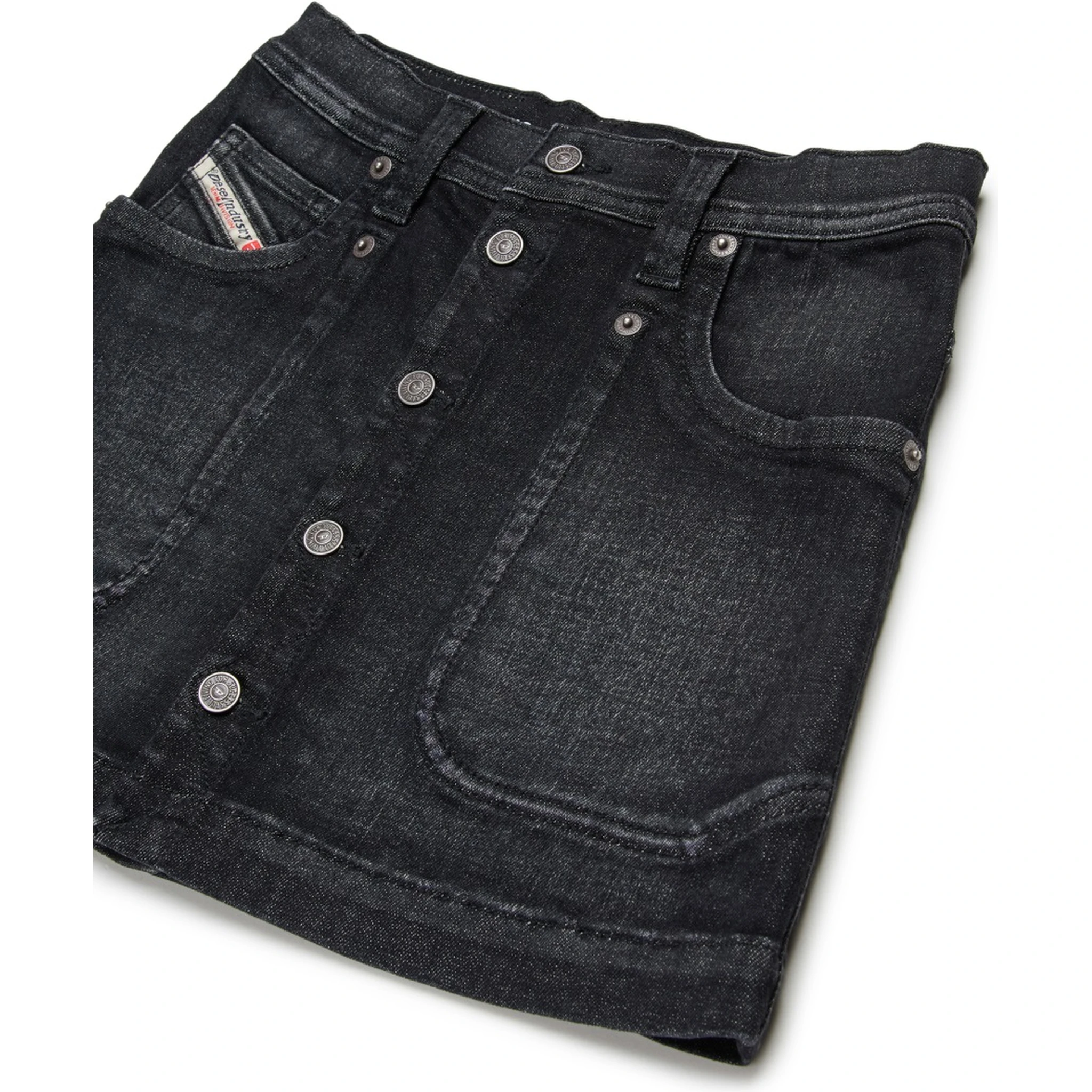 تنورة من الدنيم