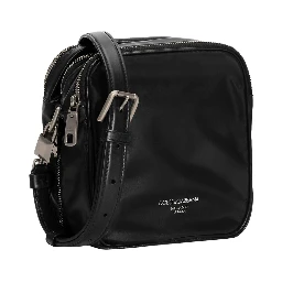 LEATHER BAG.