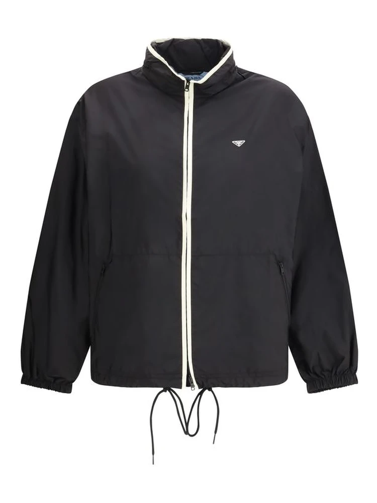 سترة خارجية سوداء من البولياميد