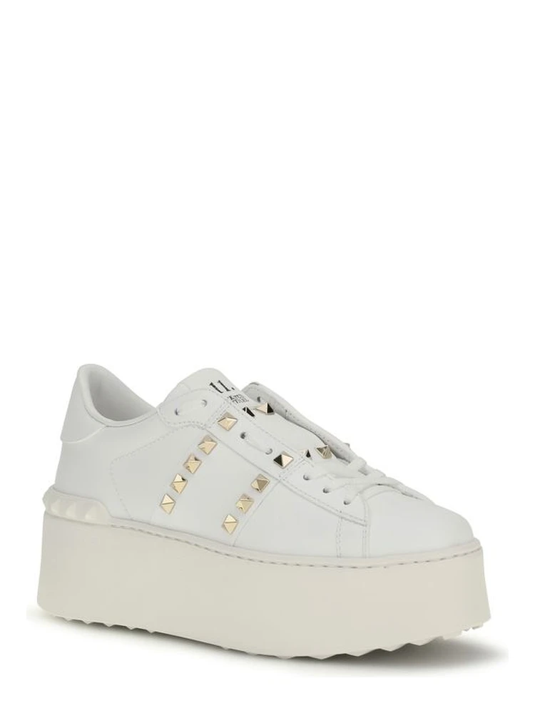 حذاء رياضي ذو نعل سميك من جلد العجل الأبيض من بوس توروس alternative