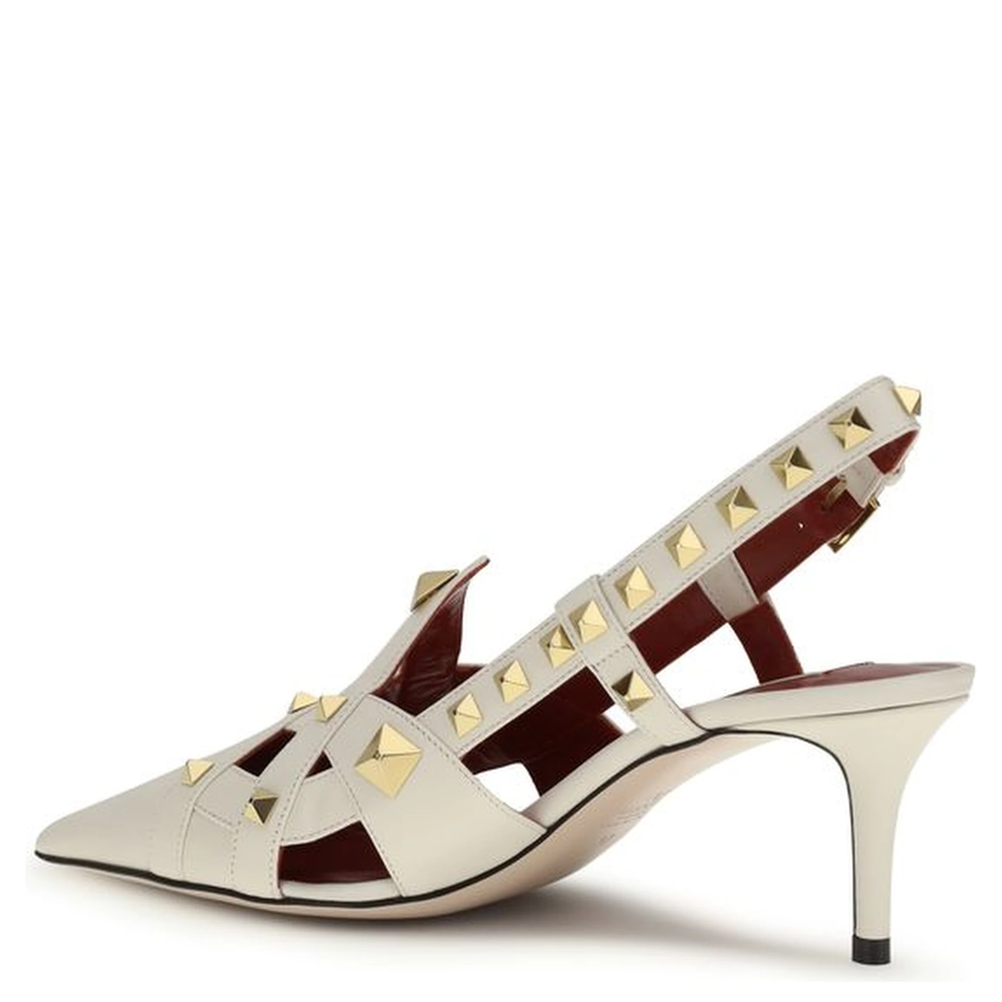 حذاء بكعب عالٍ من جلد الماعز البيج