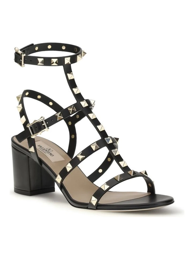 صندل بوس توروس ذو نعل سميك من جلد العجل الأسود