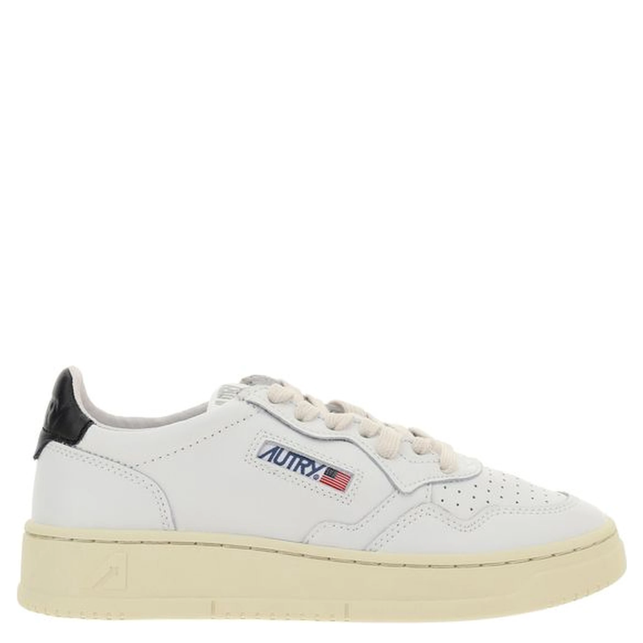 حذاء رياضي منخفض من جلد العجل الأبيض من بوس توروس