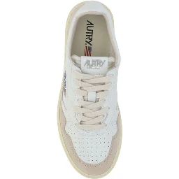 حذاء رياضي منخفض من جلد العجل الأبيض من بوس توروس