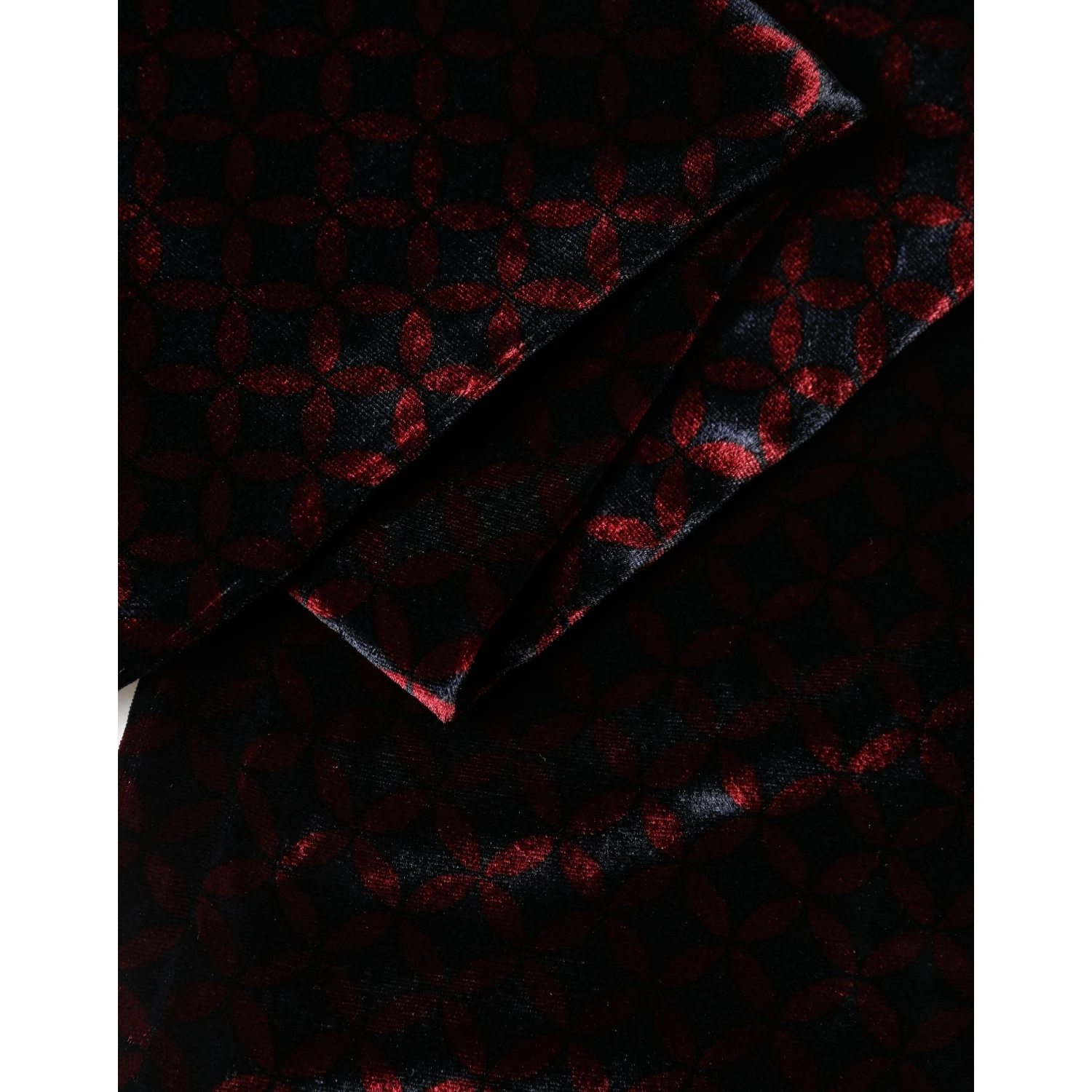Black Red Rayon Geometric Pattern Fringe 140cm X 16cm Scarf