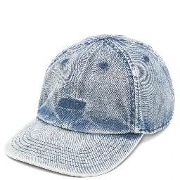 قبعات أوتري الزرقاء