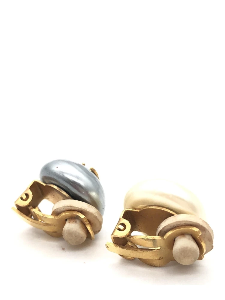 Gray And White Pearl Stud Earrings