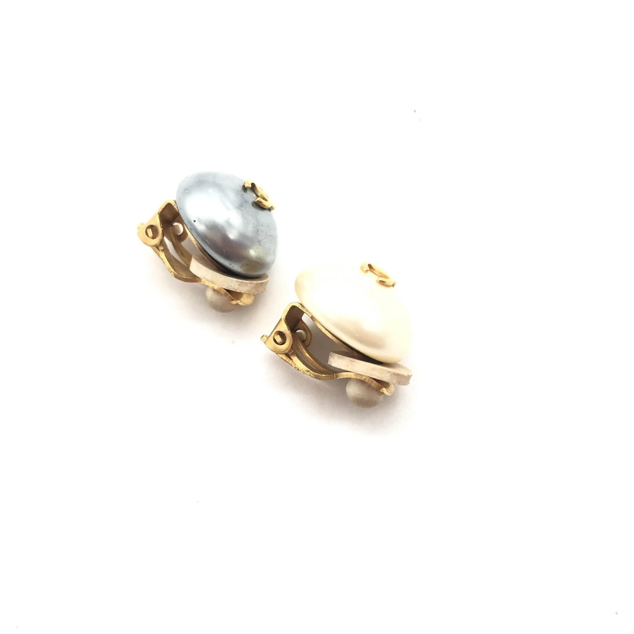 Gray And White Pearl Stud Earrings