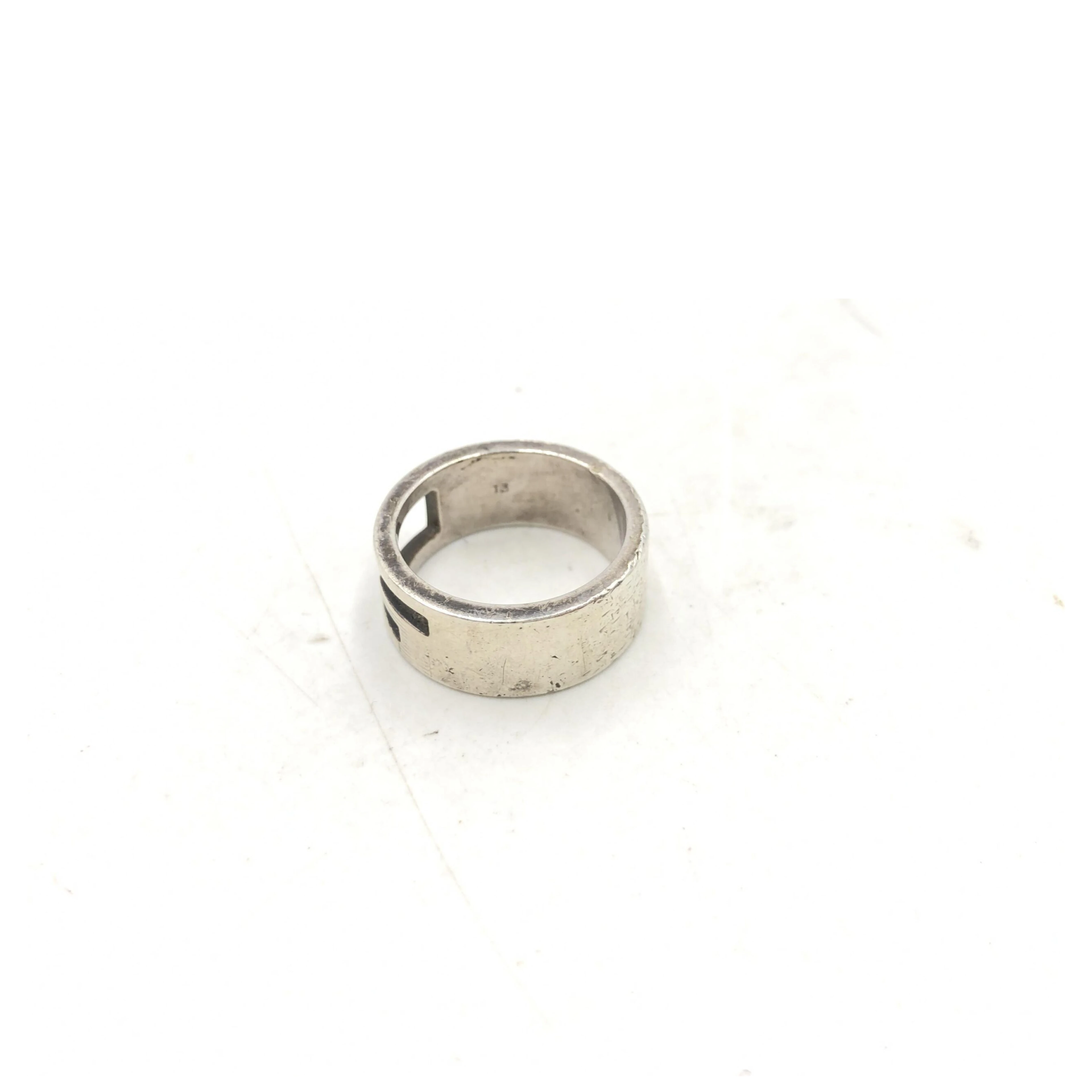 Gucci G Logo Ring