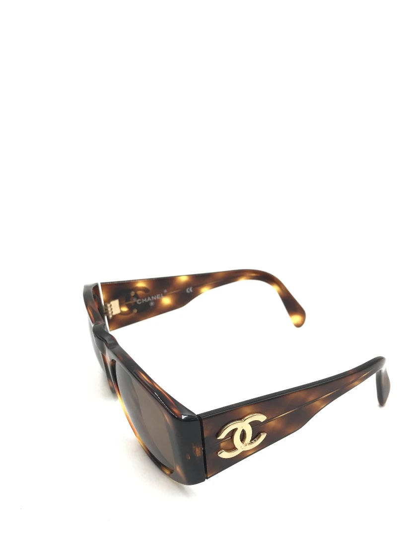 Vintage Classic Tortoise Sunglasses