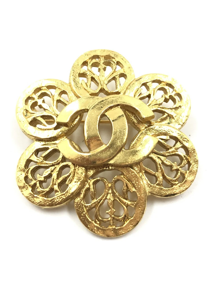 Chanel Costume Jewlery Vintage Brooch Coco Medallian alternative