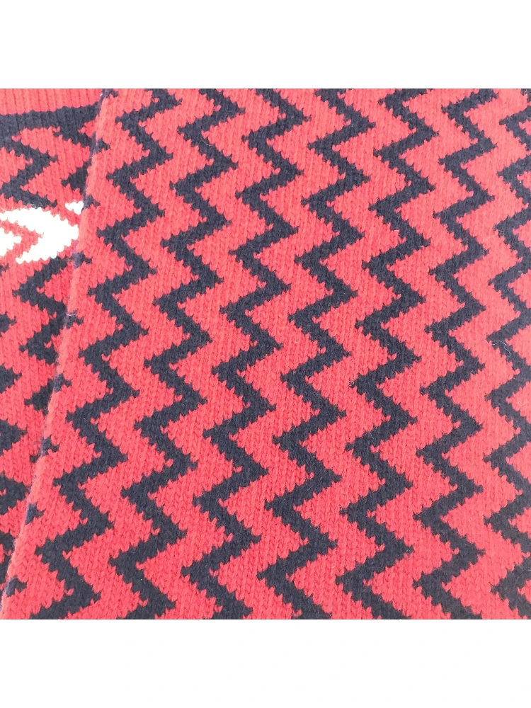 Red Zigzag Wool Knit Scarf
