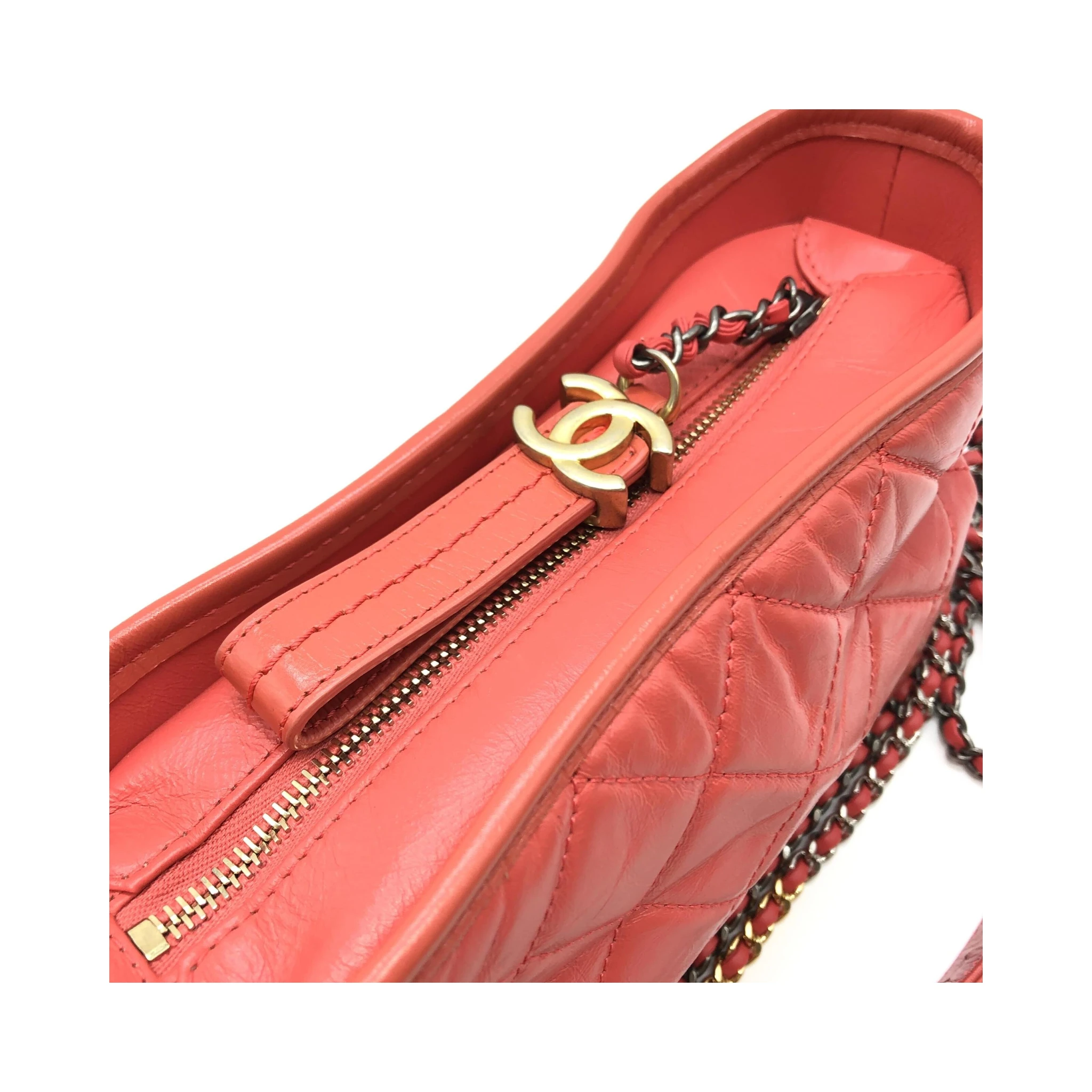 Red Gabriel Chain Shoulder Bag