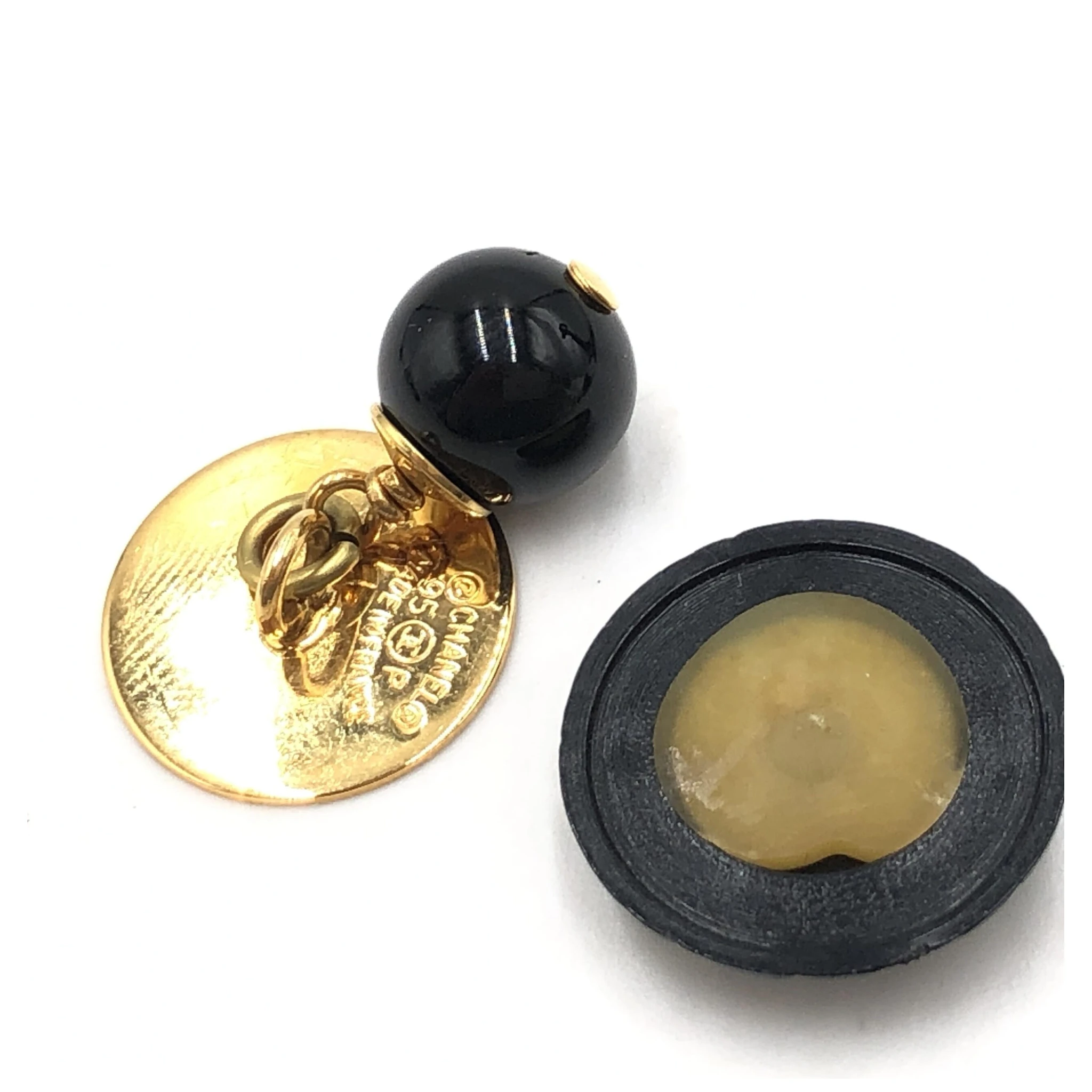 Matelasse Coco Mark Black Plastic Cufflinks