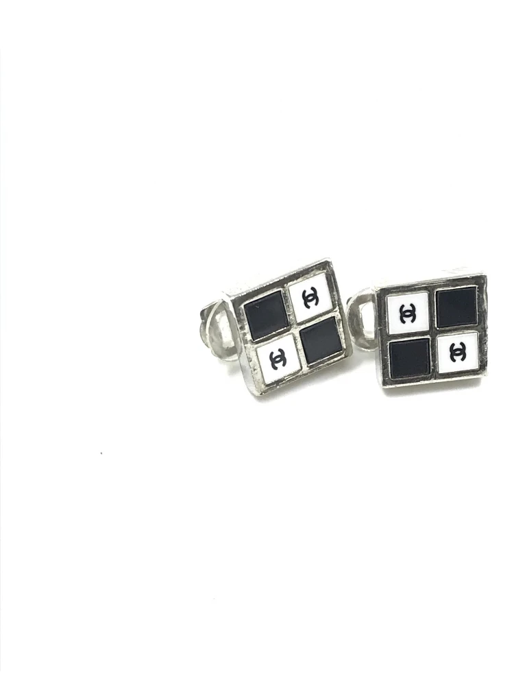 Coco Mark Earrings Black/White/Silver alternative