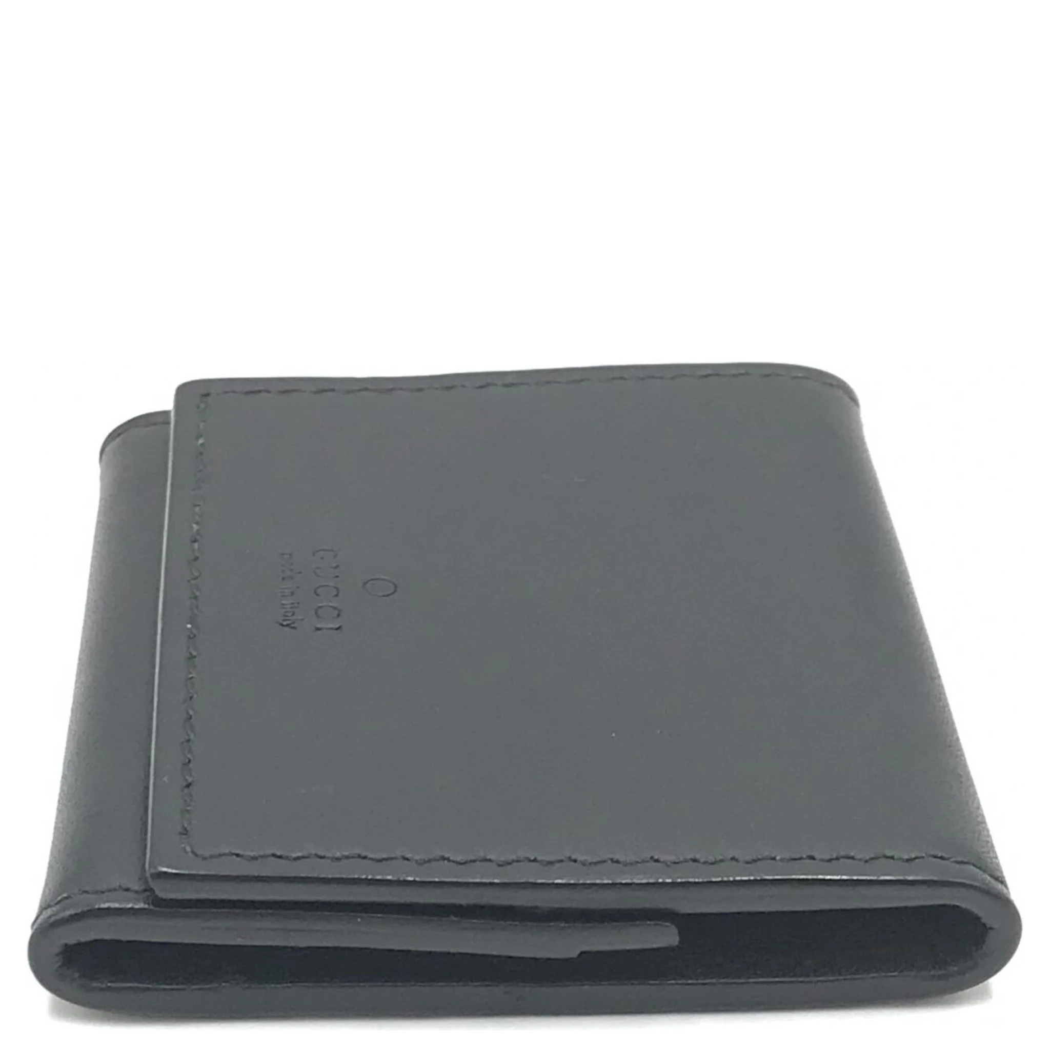 Compact Leather Wallet With Sleek Design