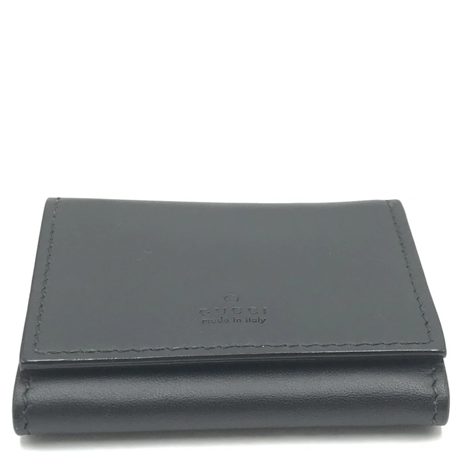 Compact Leather Wallet With Sleek Design