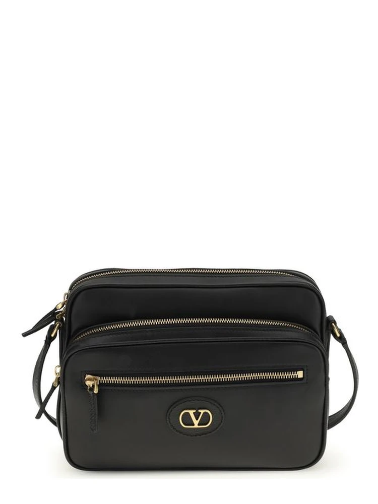 حقيبة كتف بوس توروس من جلد العجل الأسود