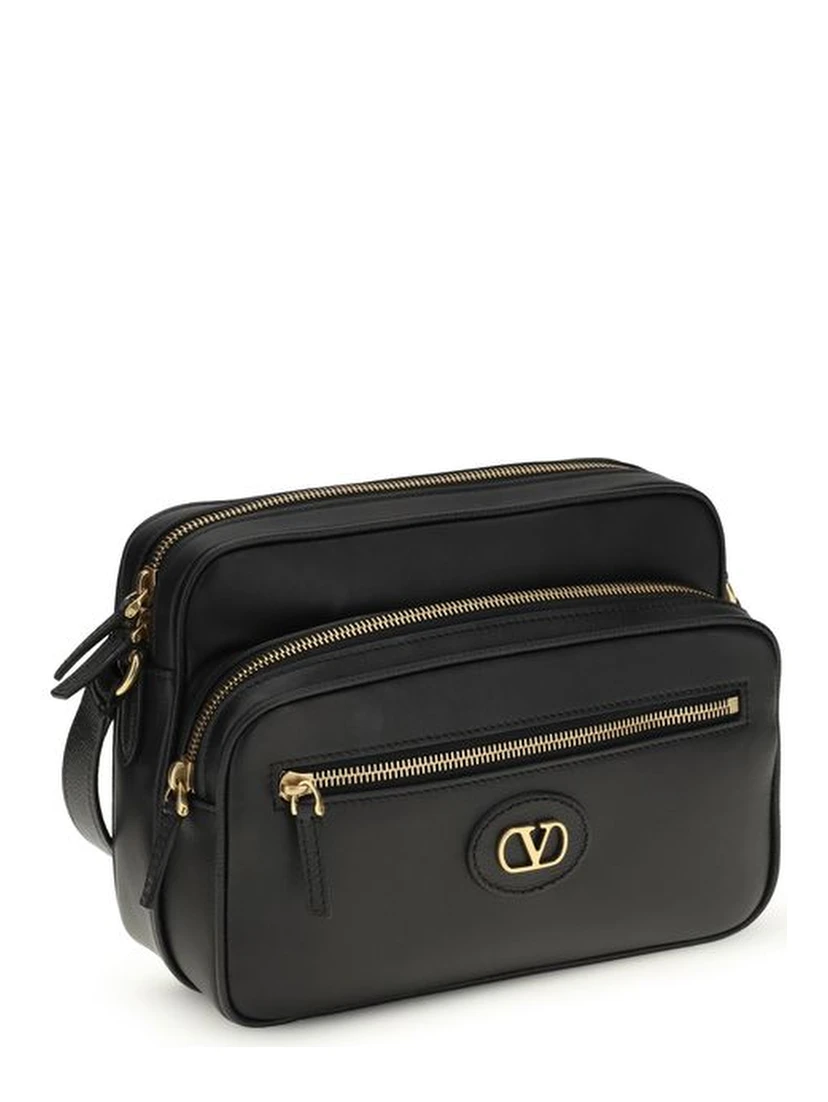 حقيبة كتف بوس توروس من جلد العجل الأسود