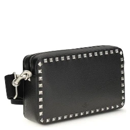 حقيبة كتف بوس توروس من جلد العجل الأسود