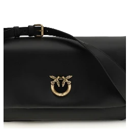 حقيبة كتف بوس توروس من جلد العجل الأسود