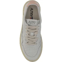 حذاء رياضي منخفض من جلد العجل الأبيض من بوس توروس