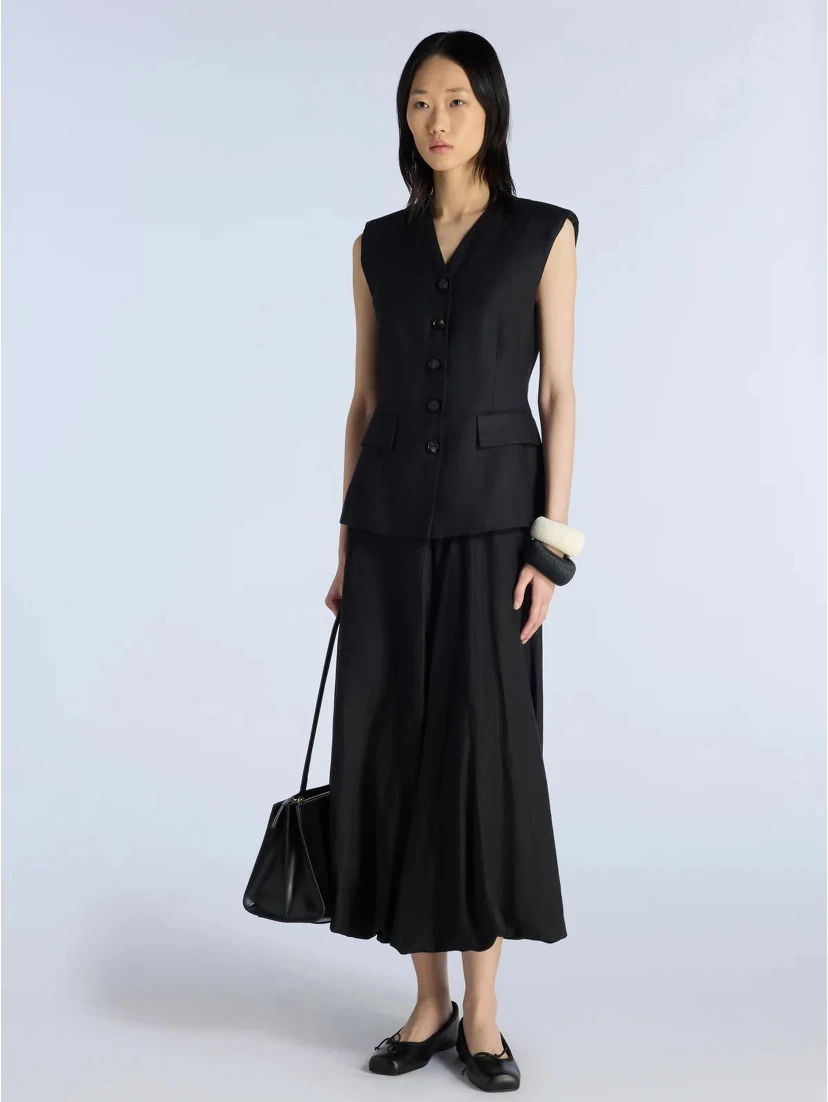 سترة ليفيانا كونتي ريان