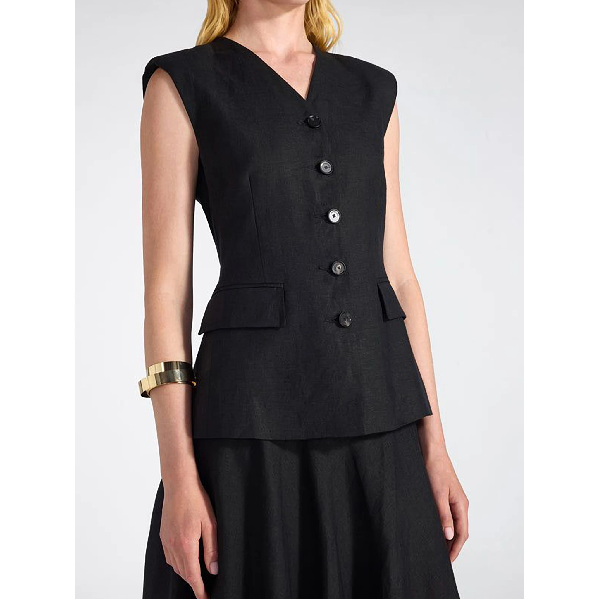 سترة ليفيانا كونتي ريان