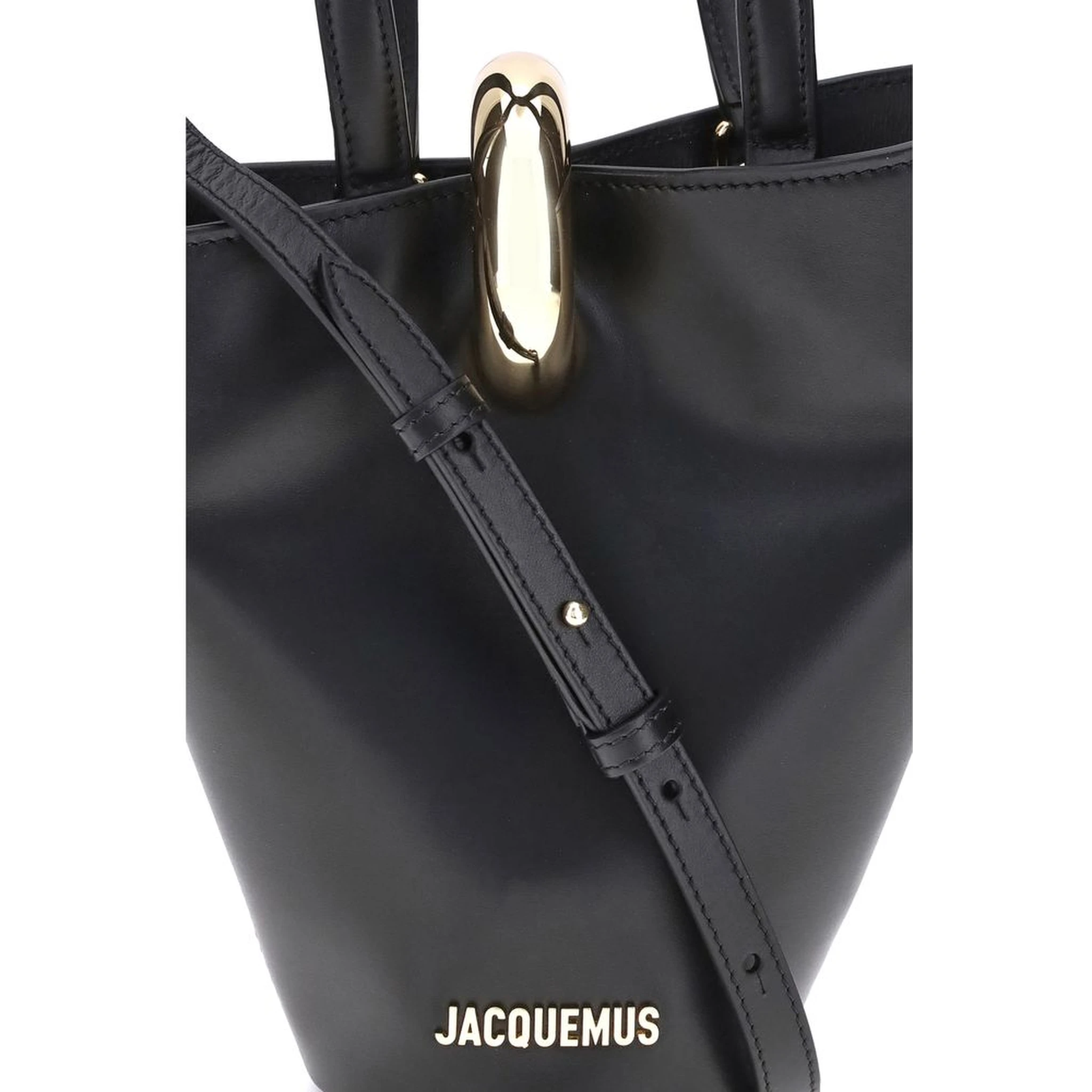 حقيبة كتف بوس توروس من جلد العجل الأسود