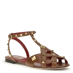 صندل بني اللون من جلد الماعز بحزام