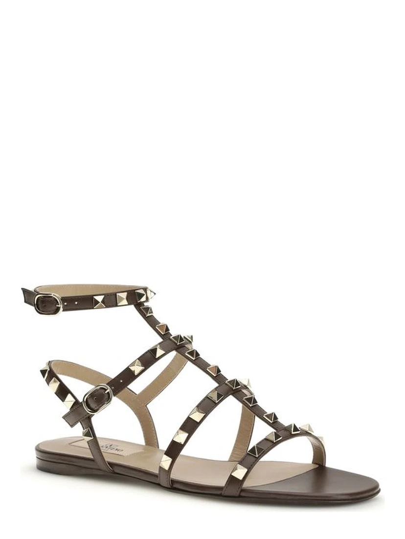 صندل بوس توروس ذو حزام من جلد العجل البني