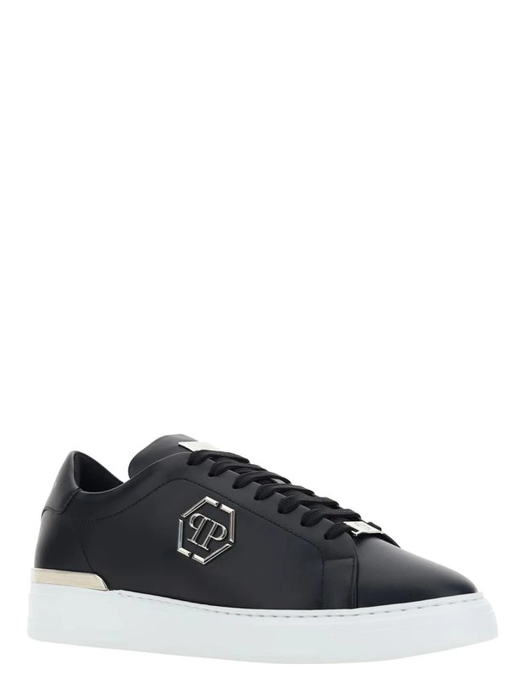 Black Leather Low Top Sneakers alternative