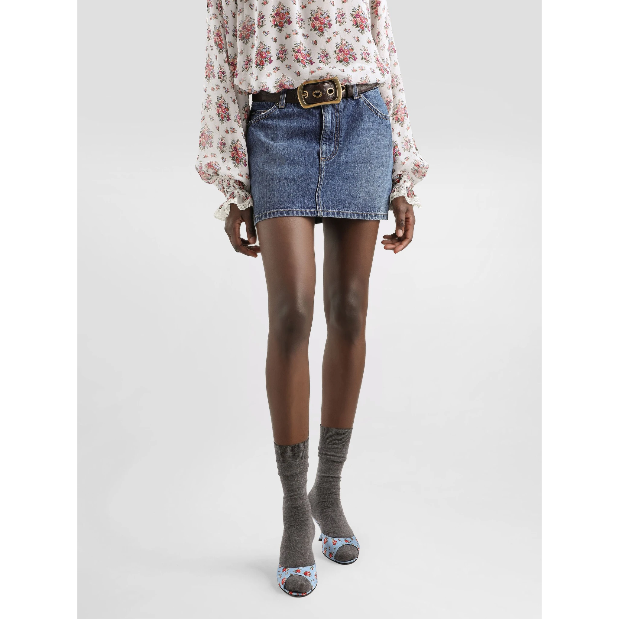 تنانير دولتشي آند غابانا زرقاء