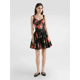 تنانير دولتشي آند غابانا سوداء