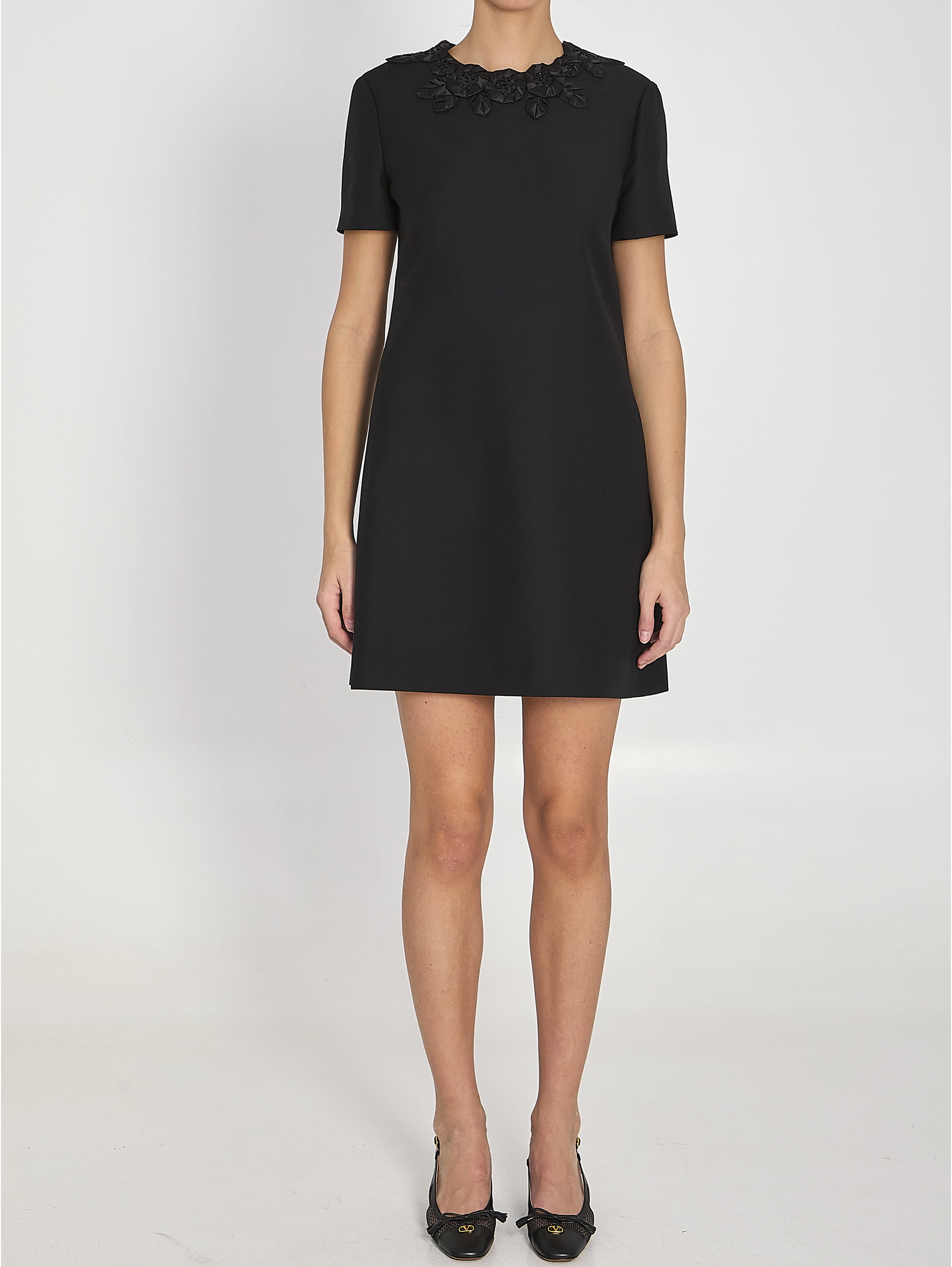 Short dress with embroidery