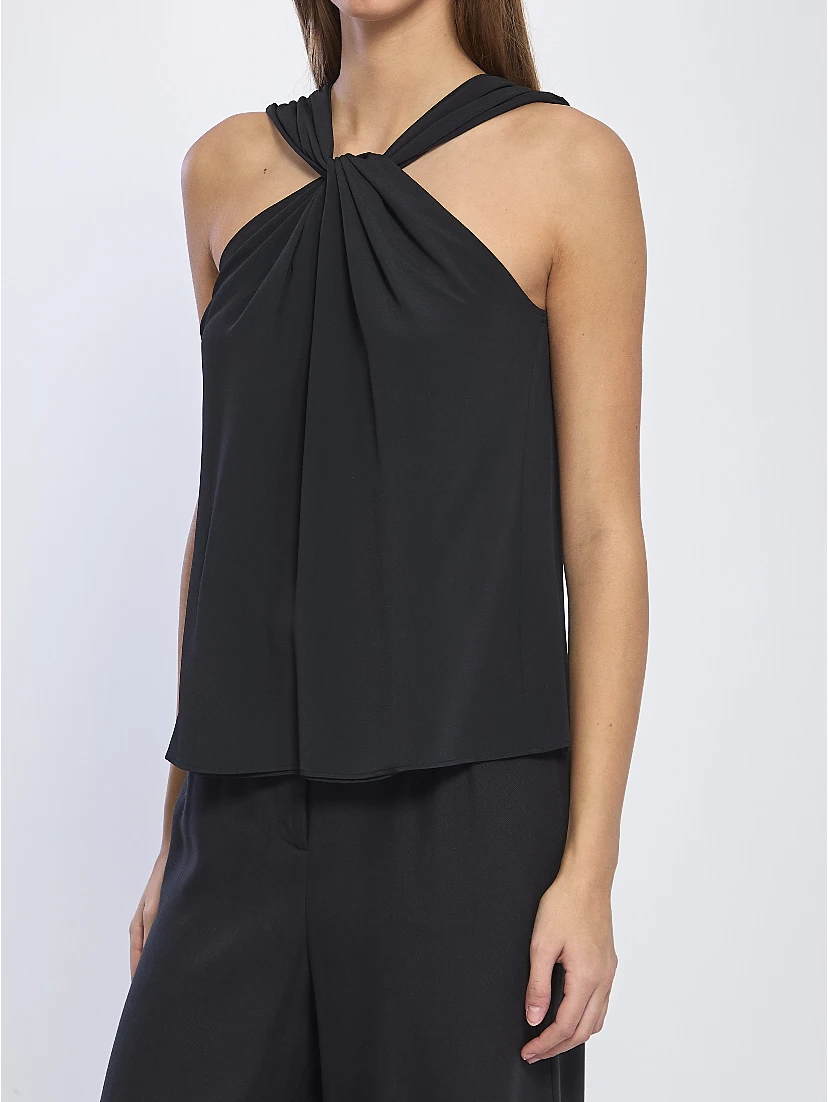 قمة العقدة المتقاطعة