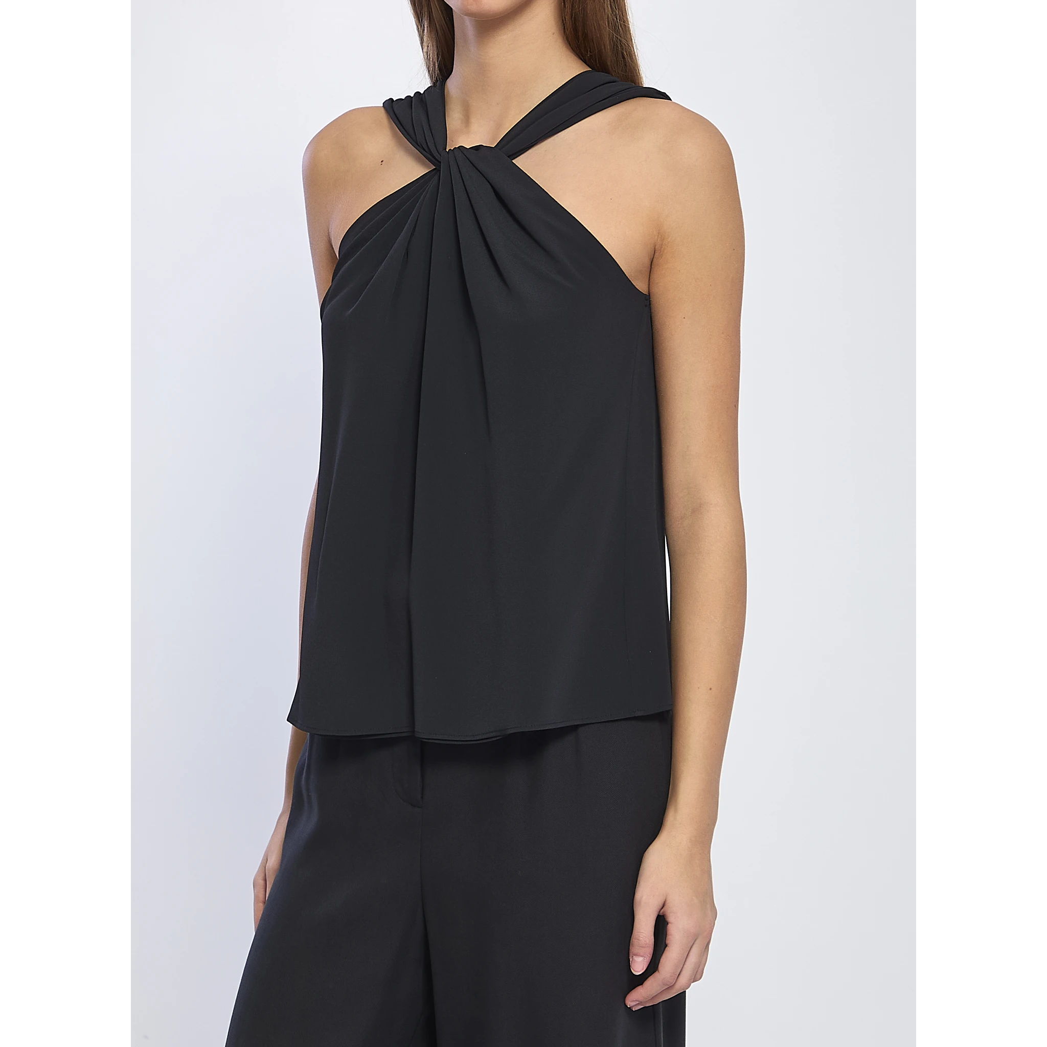 قمة العقدة المتقاطعة