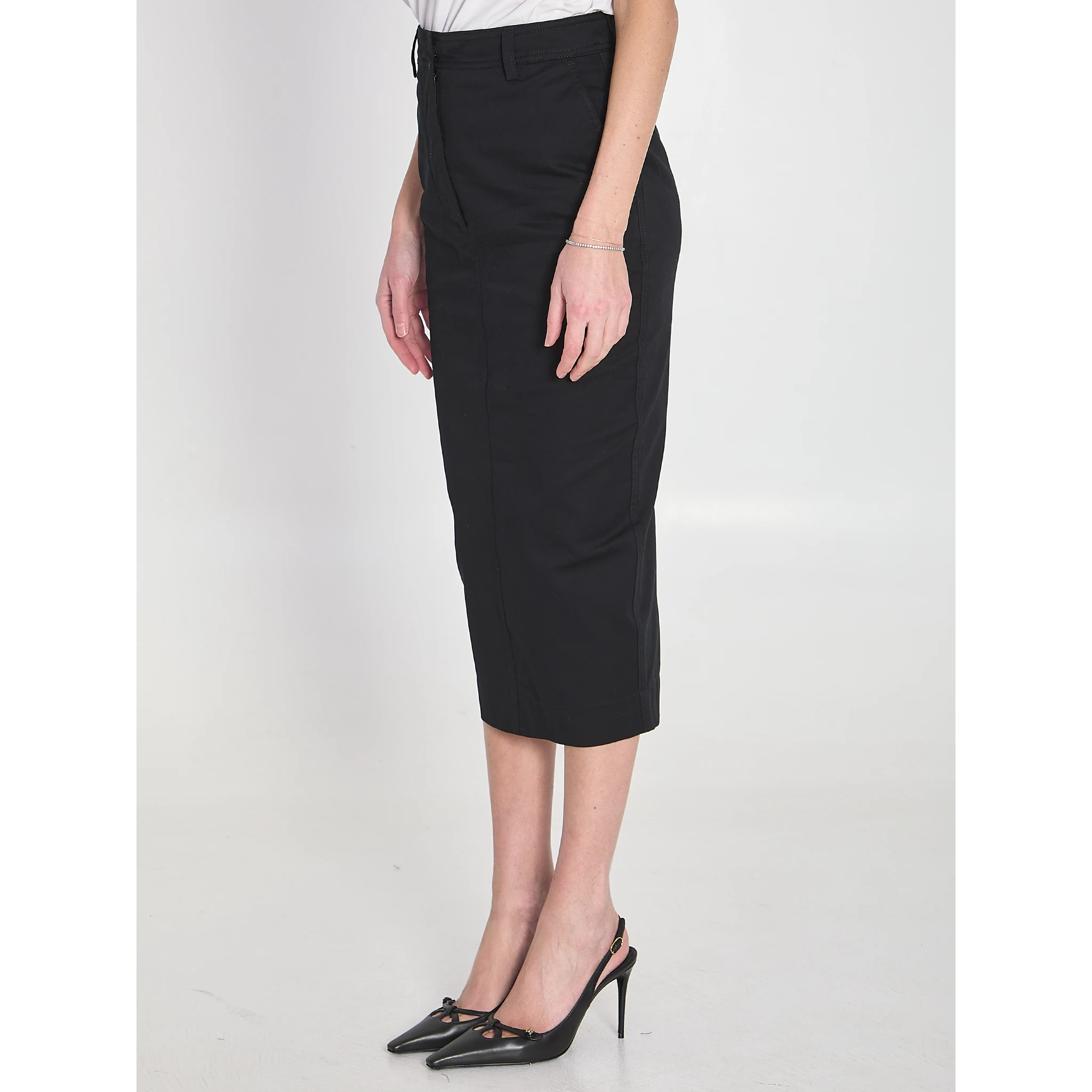 تنورة من قماش الجبردين القطني