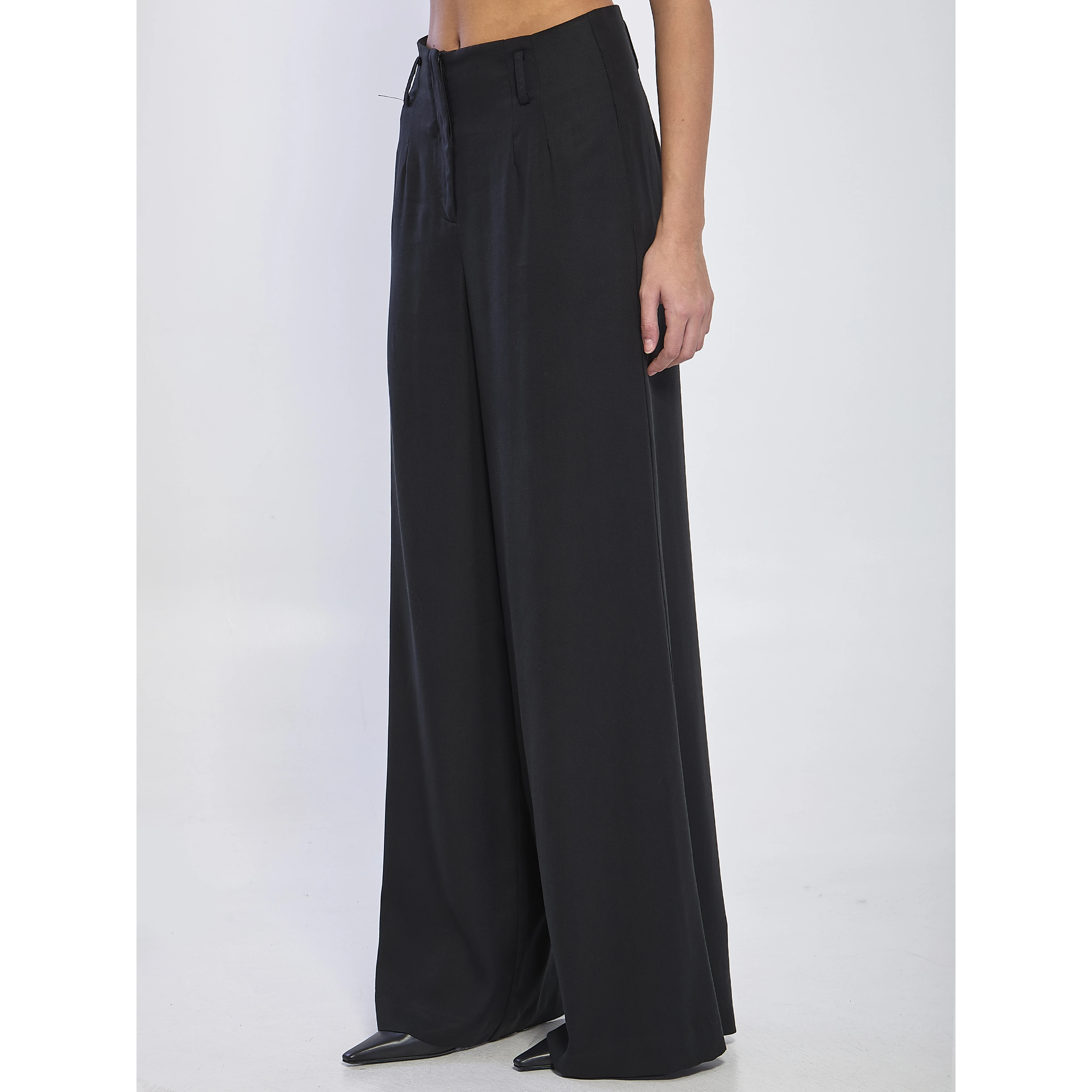 Wide-leg pants