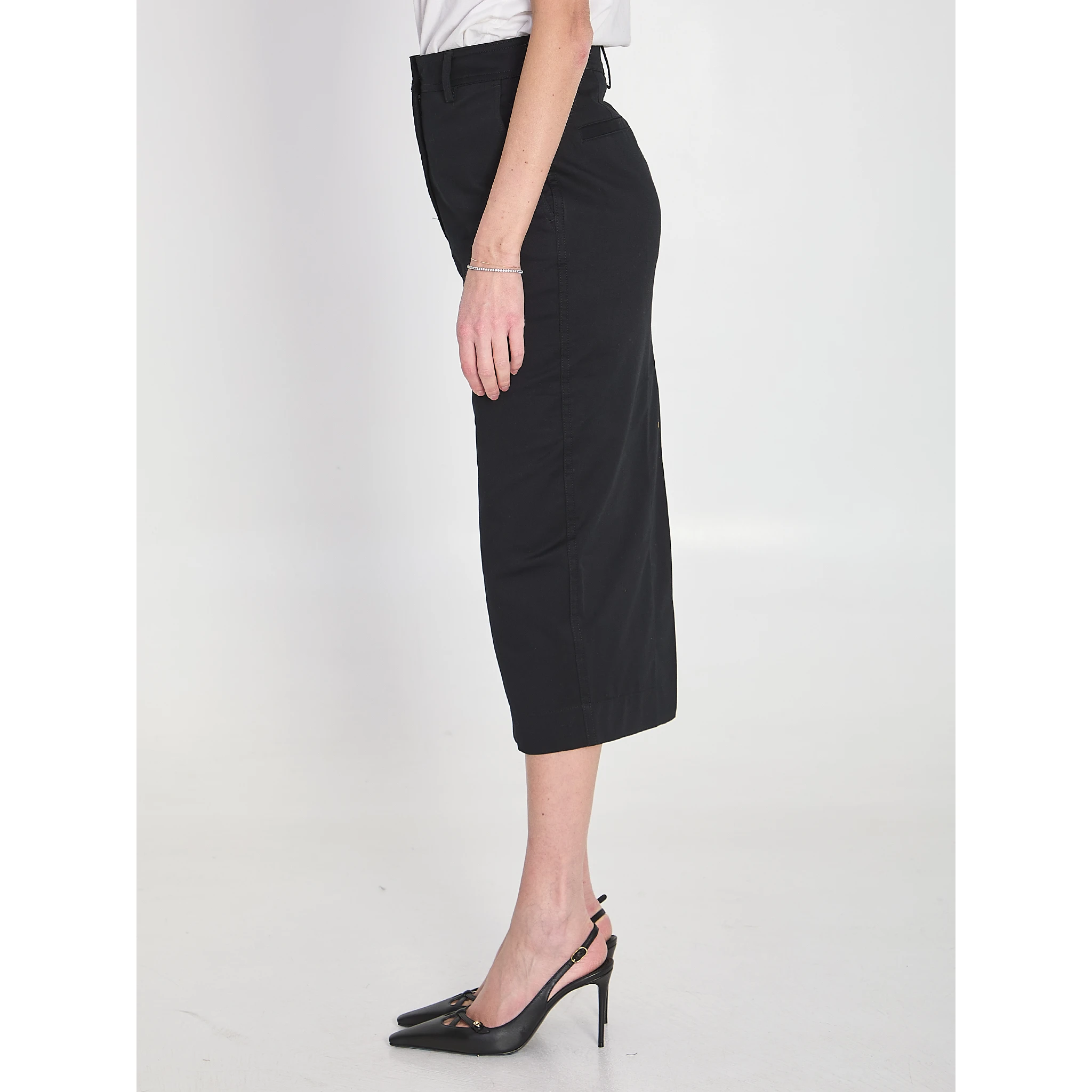 تنورة من قماش الجبردين القطني