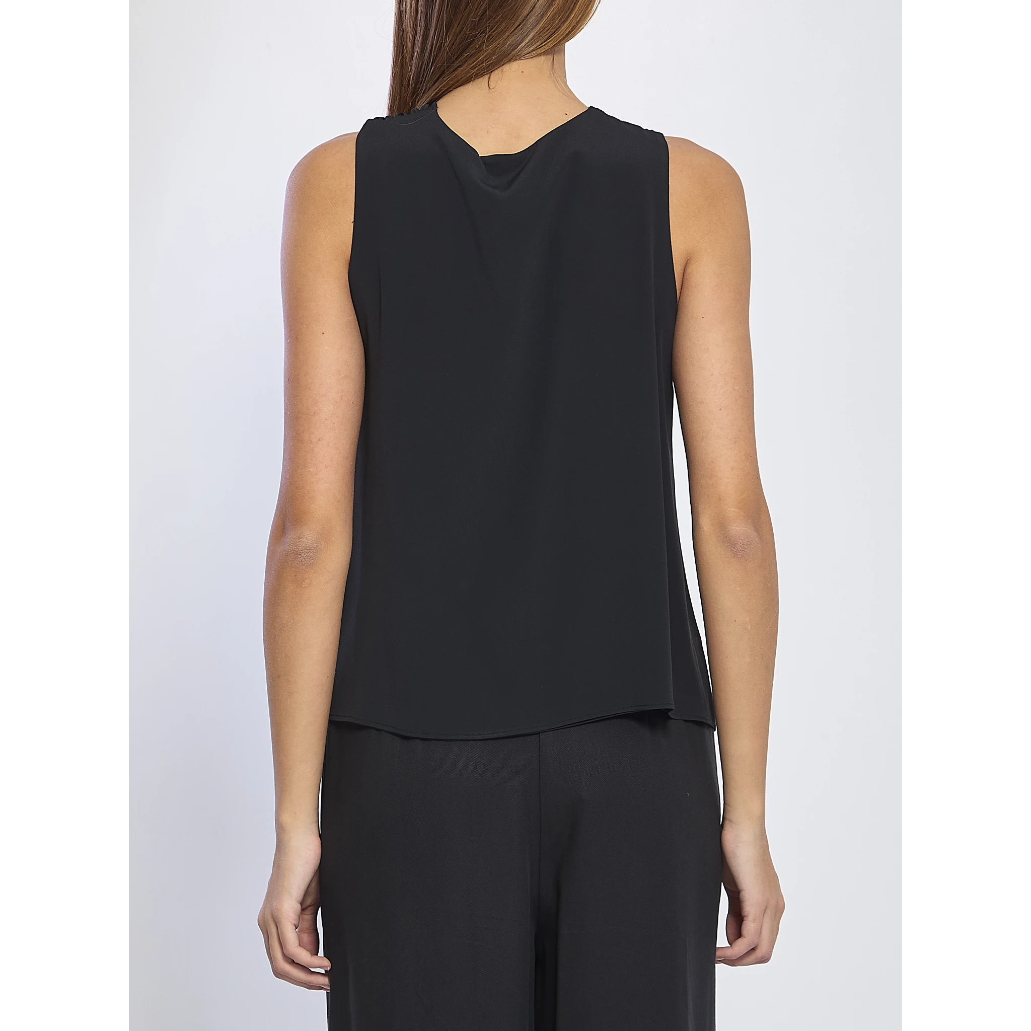 قمة العقدة المتقاطعة