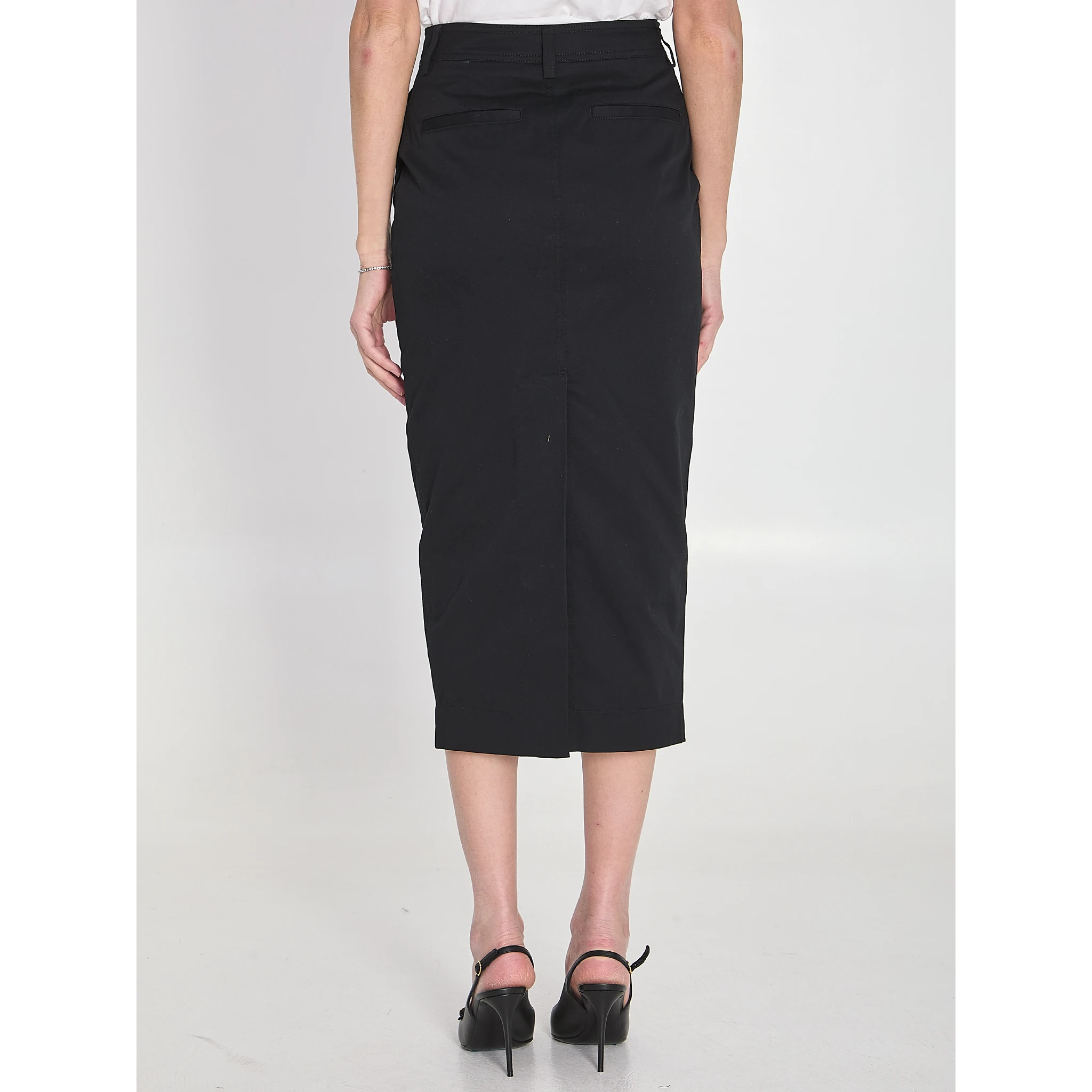 تنورة من قماش الجبردين القطني