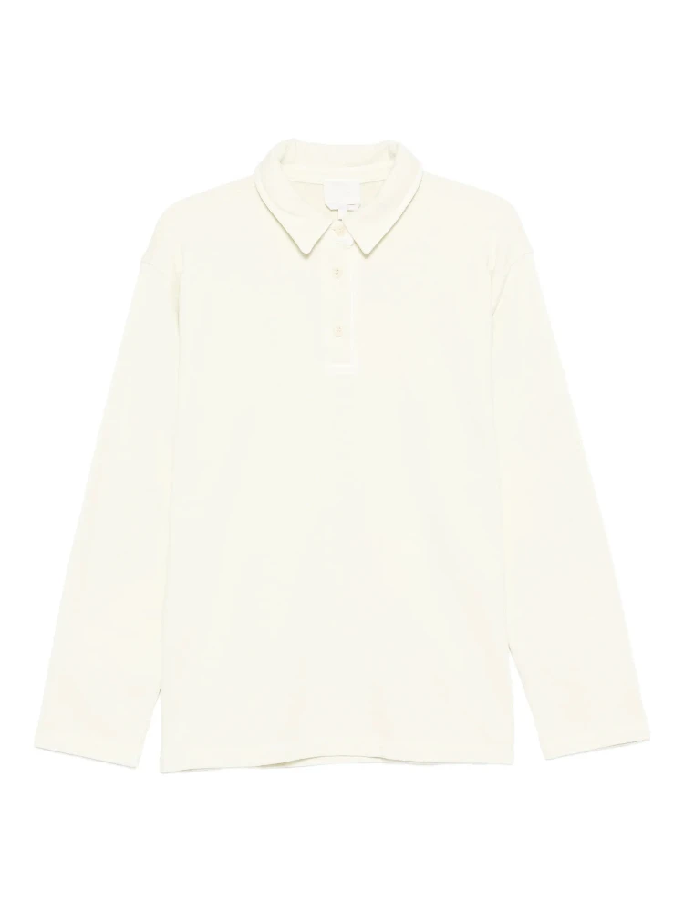 تيشيرتات وبولو بيضاء من APC