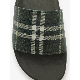 صندل بربري أخضر