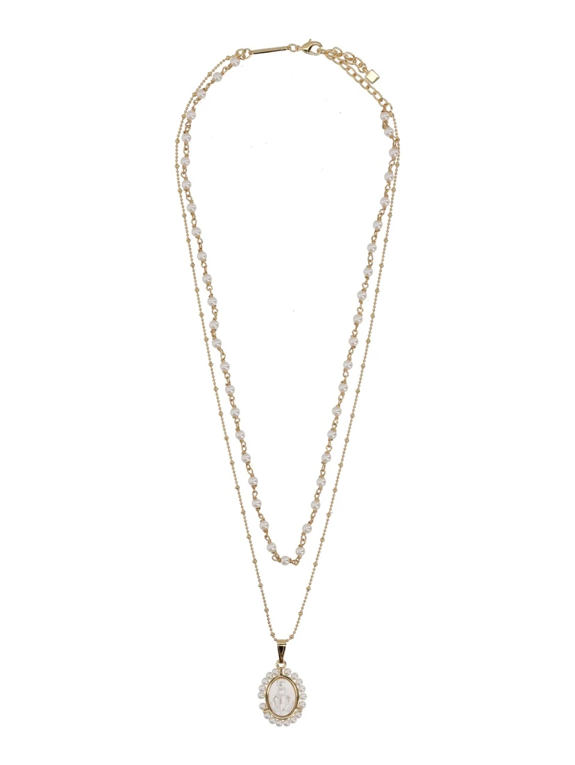 قلادة مع قلادة