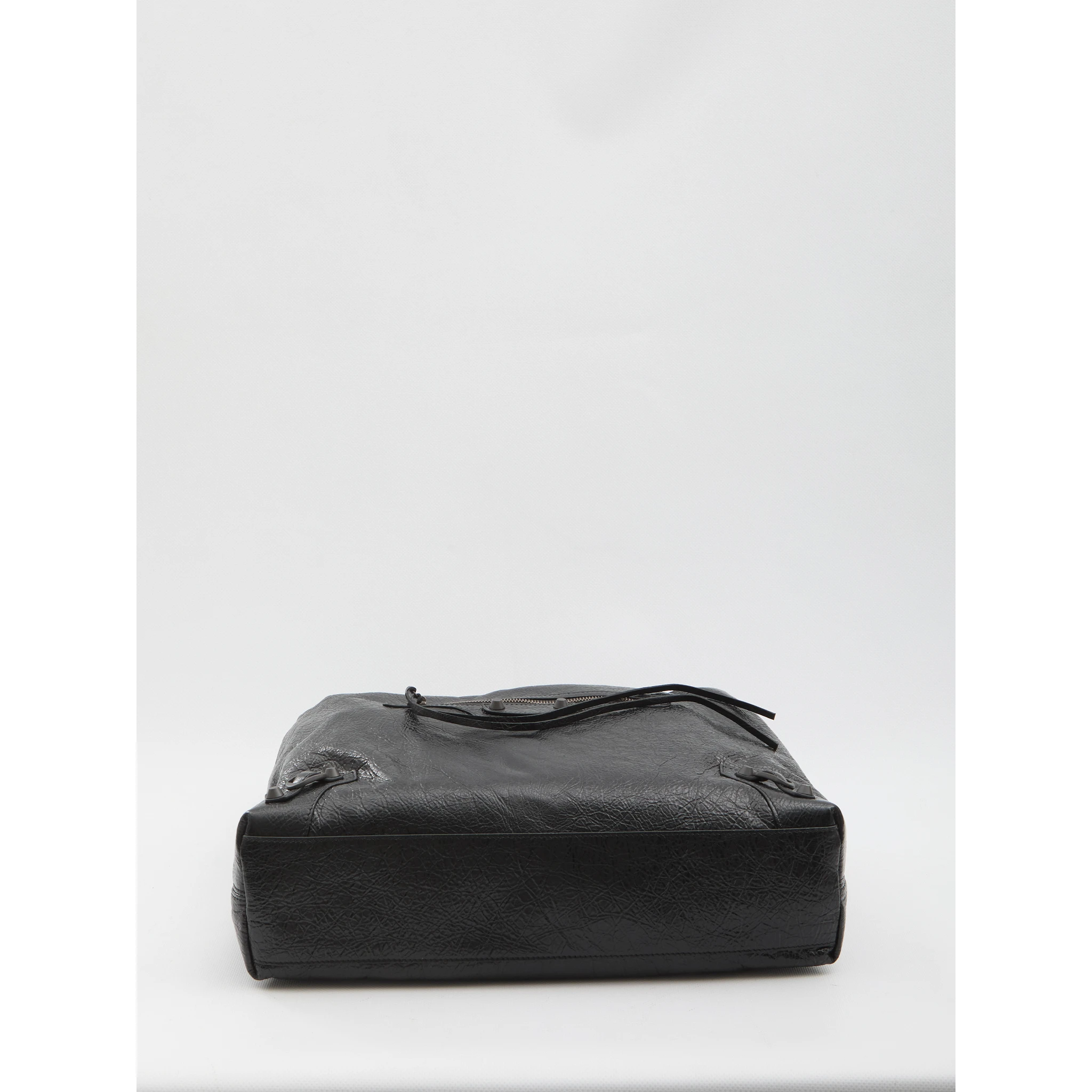 حقيبة لو سيتي هوبو متوسطة الحجم