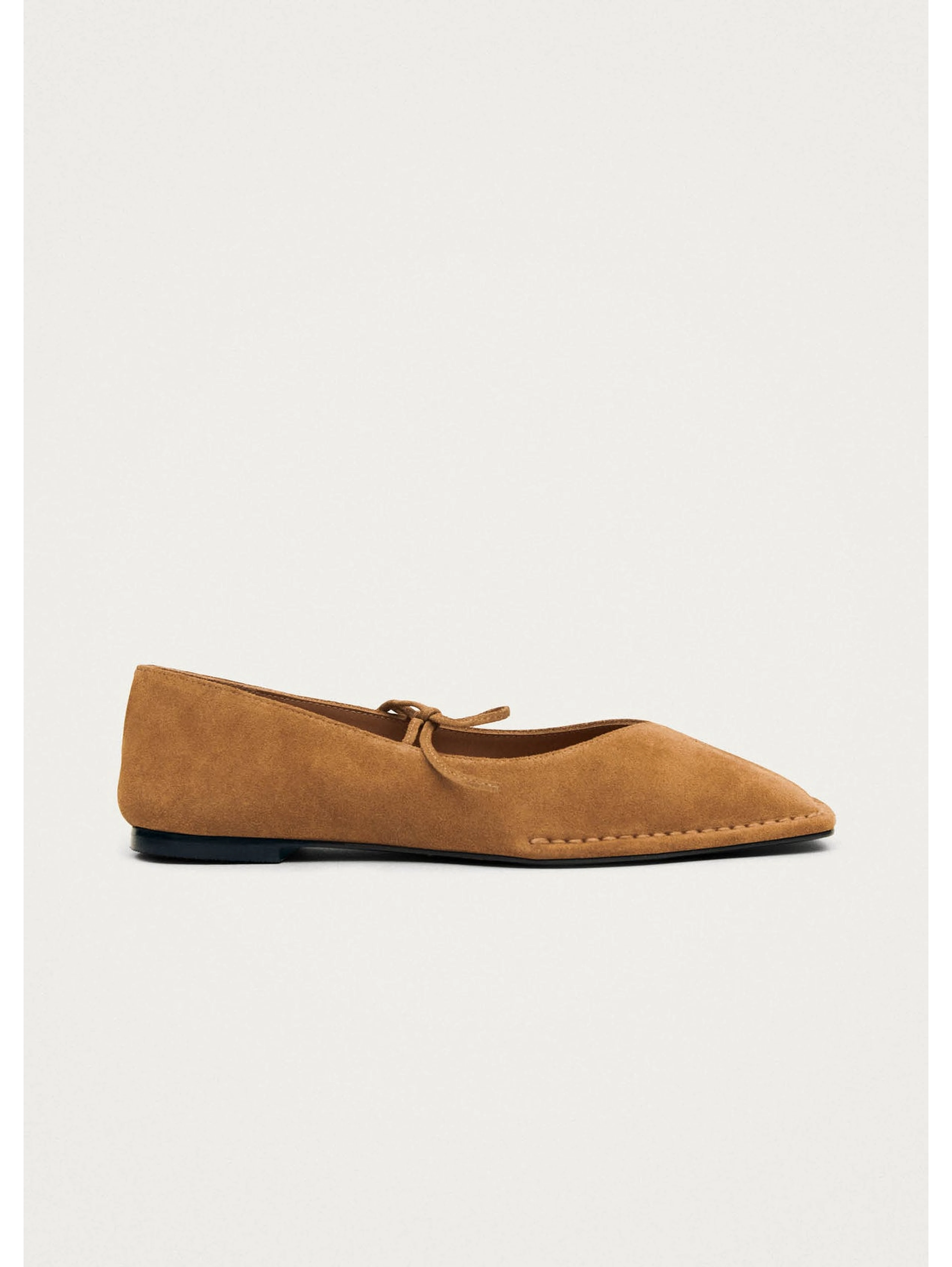 ALOHAS Flat shoes Beige