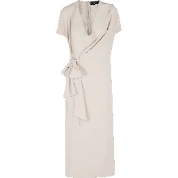 فستان كادي طويل منسدل بياقة على شكل حرف V