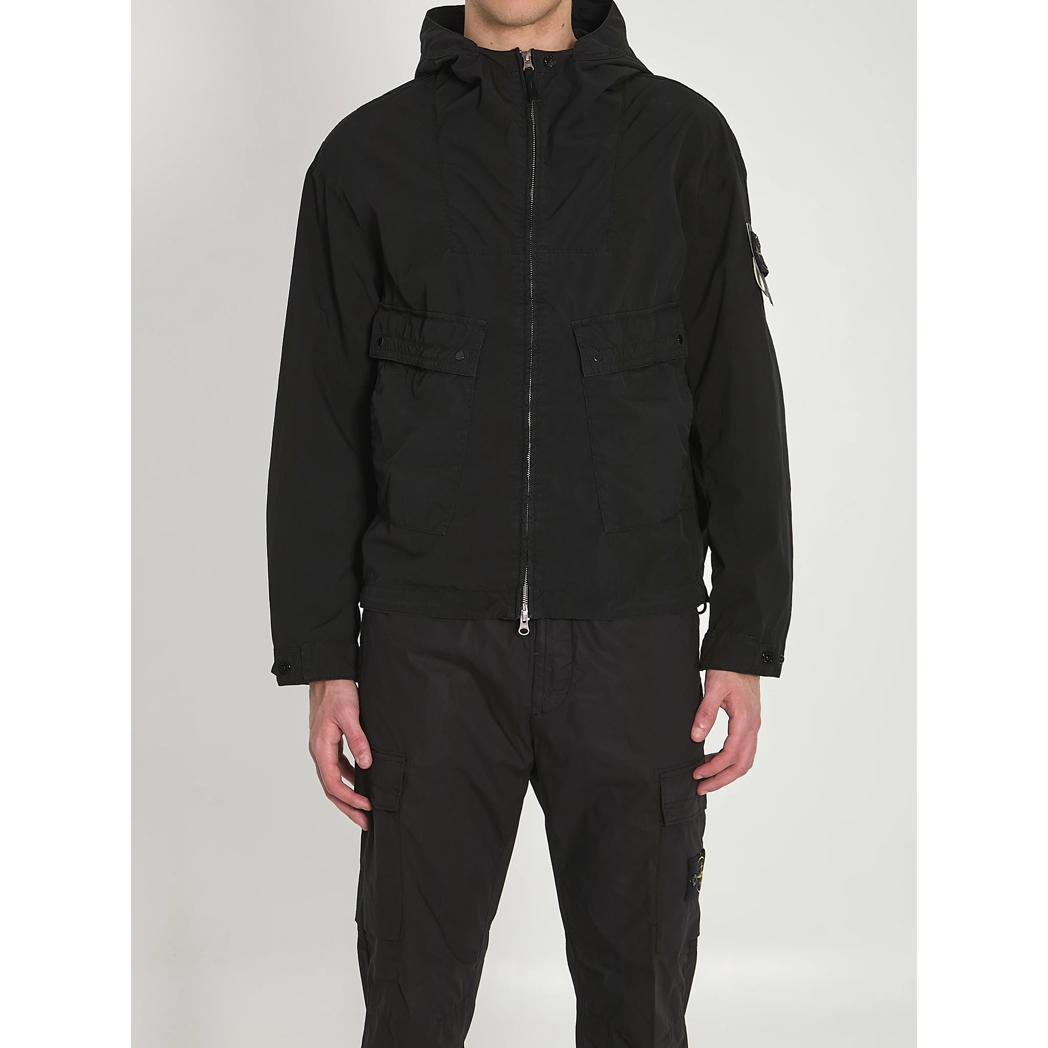 سترة خفيفة الوزن من مادة البولي تي سي بتقنية اللمس المضغوط