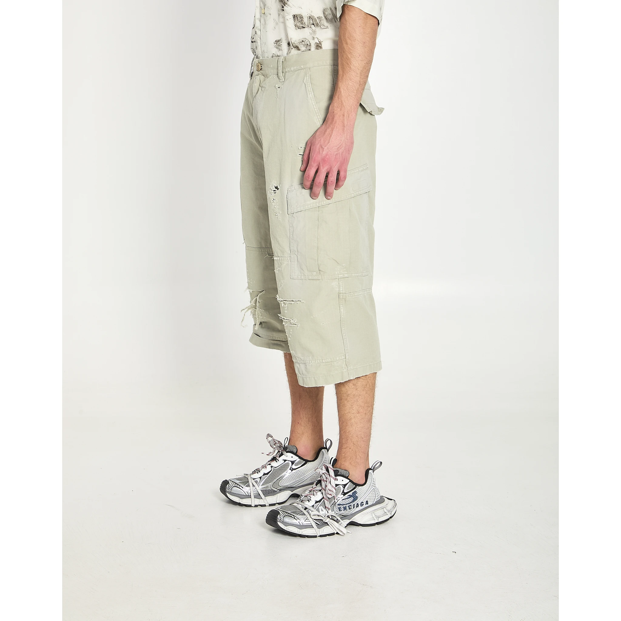 Cropped cargo pants